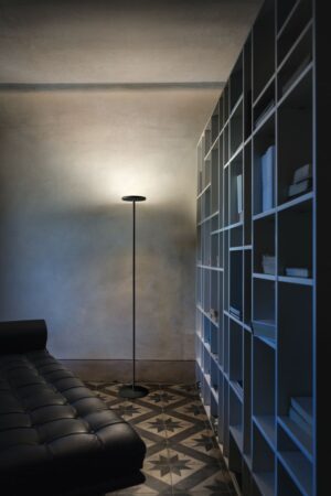 JOSHUA BLACK Italian Floor Lamp Picture 2